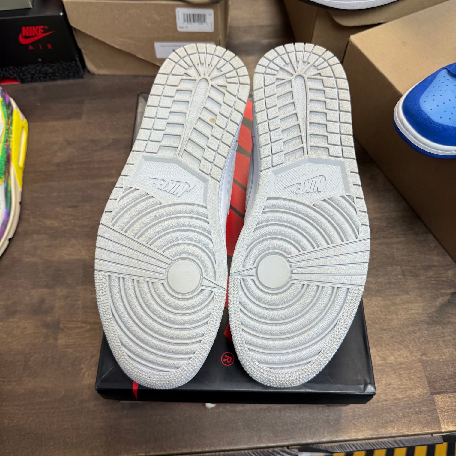 Jordan 1 Retro Low OG Neutral Grey (USED)