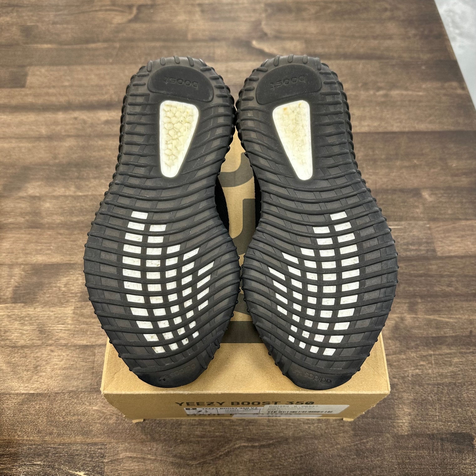 Bred Yeezy 350 (USED)