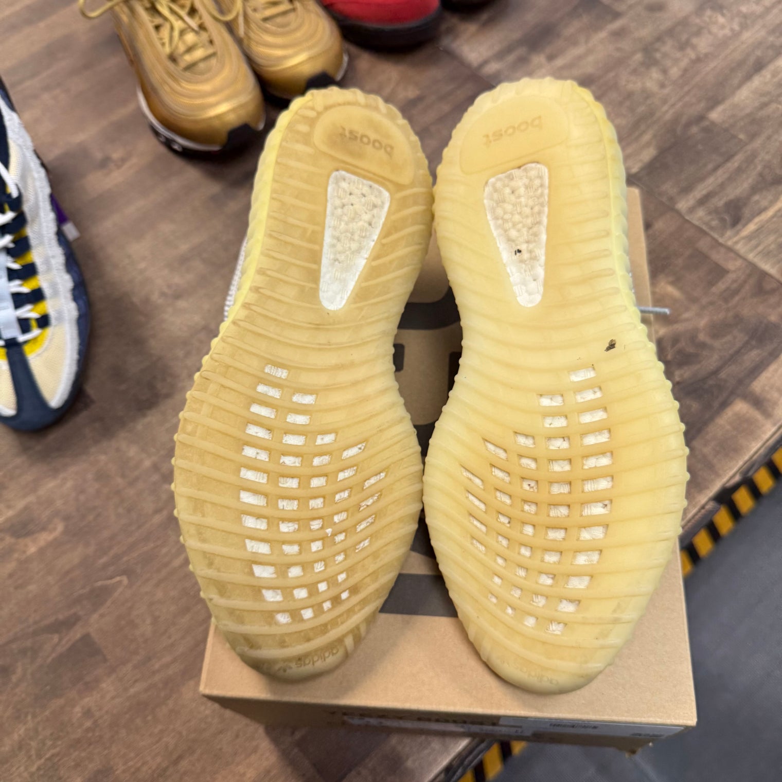 Static Yeezy 350 Non-Reflective (USED, No Insoles)