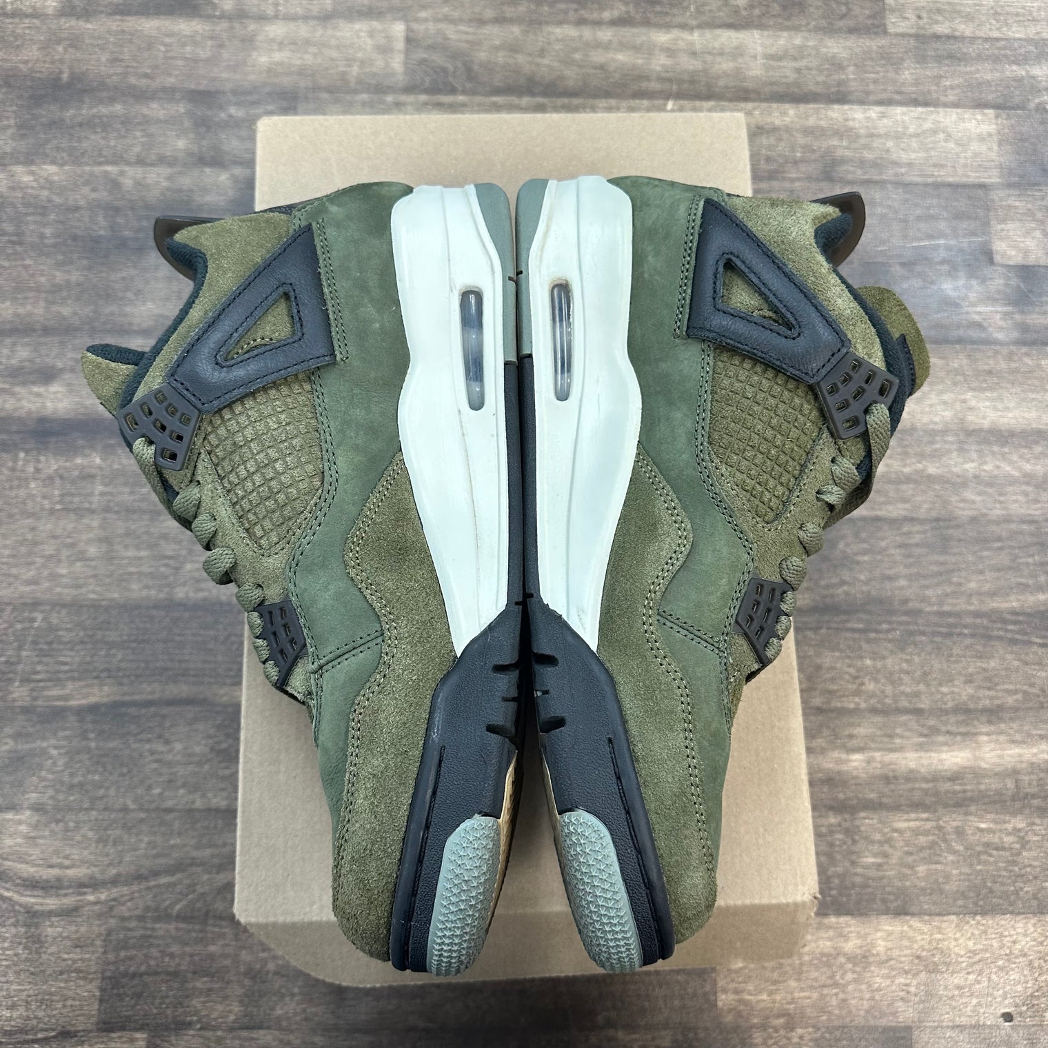 Craft Medium Olive Jordan 4 Retro (USED, No Box)