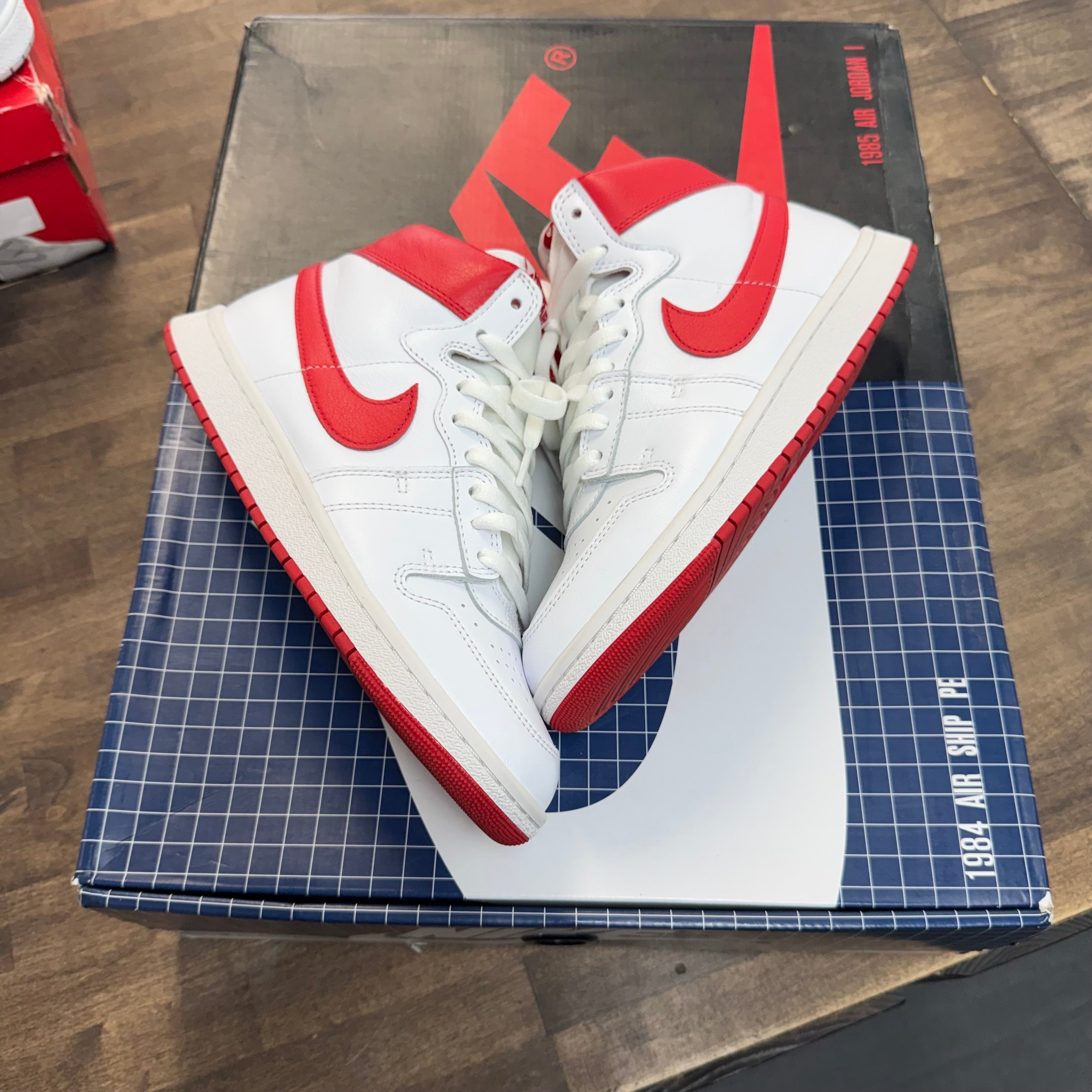 Jordan New Beginnings Pack Retro High 1 & Nike Air Ship (USED) Size 8 (Pre-Owned) - Image 2