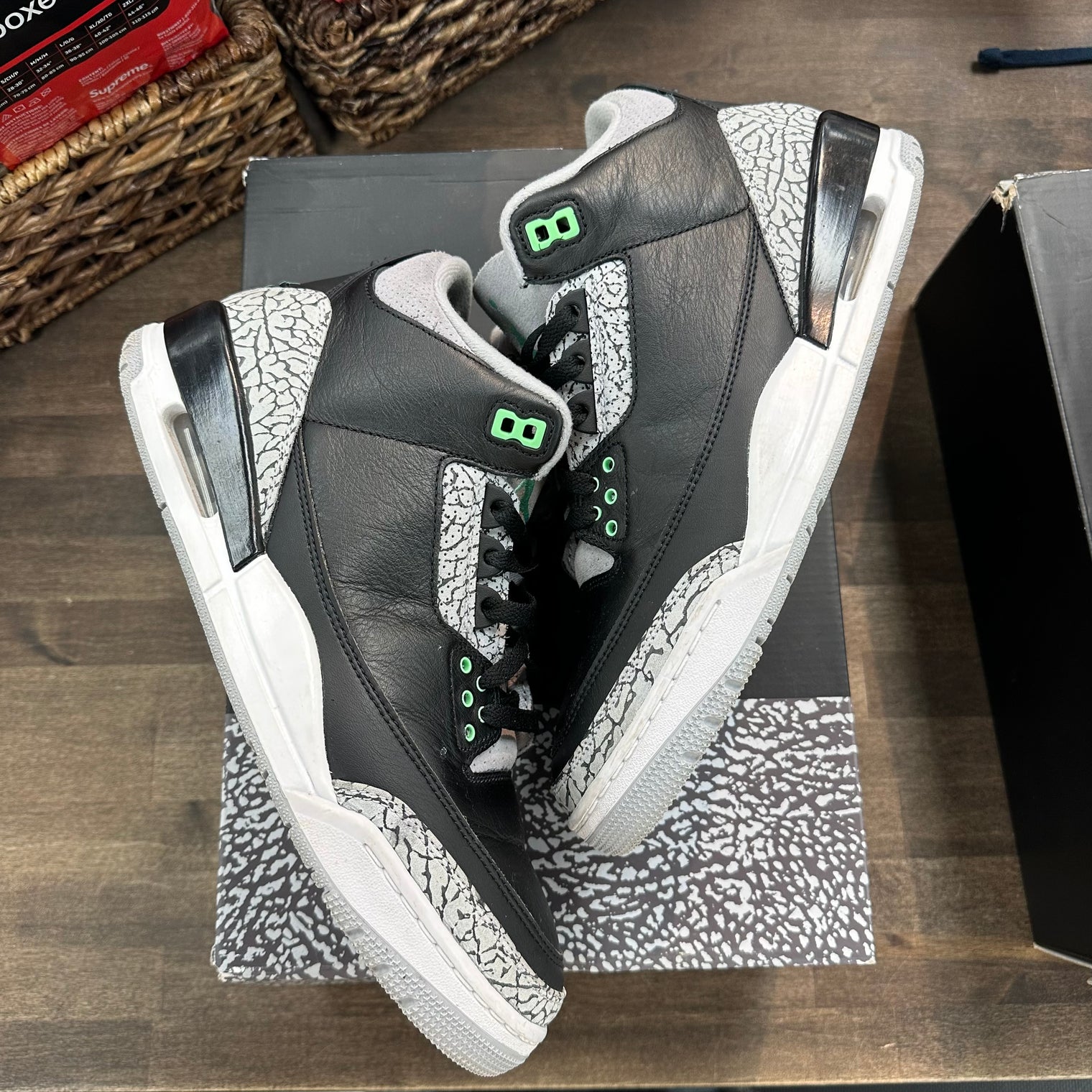 Jordan 3 Retro Green Glow (USED)