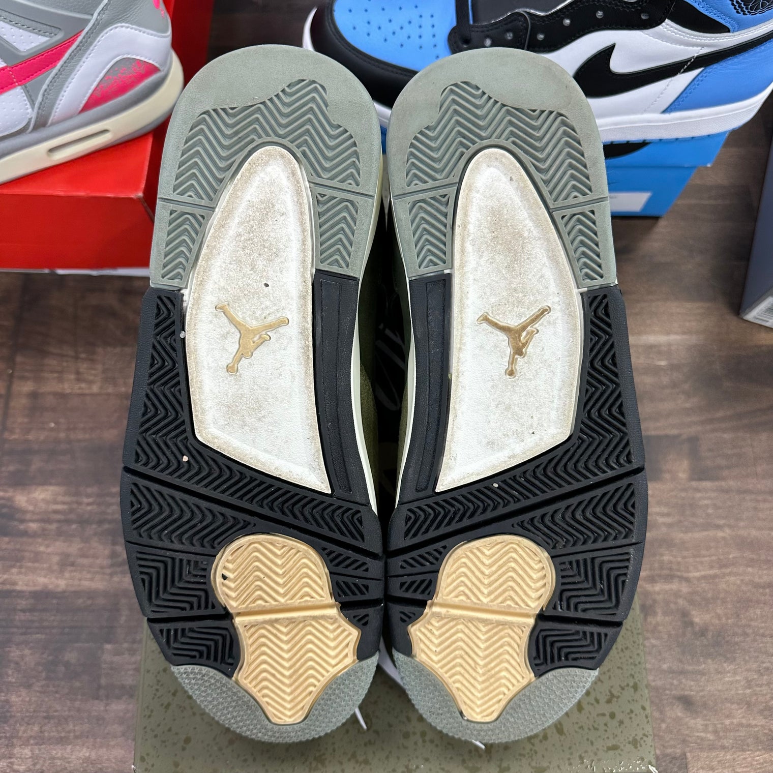 Craft Medium Olive Jordan 4 Retro SE (USED)