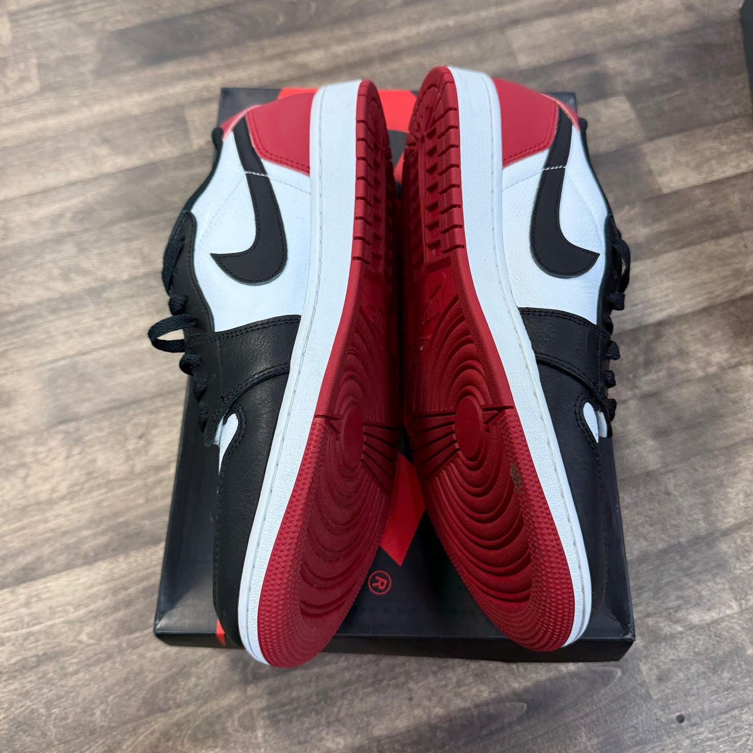 Black Toe Jordan 1 Retro Low OG (USED)