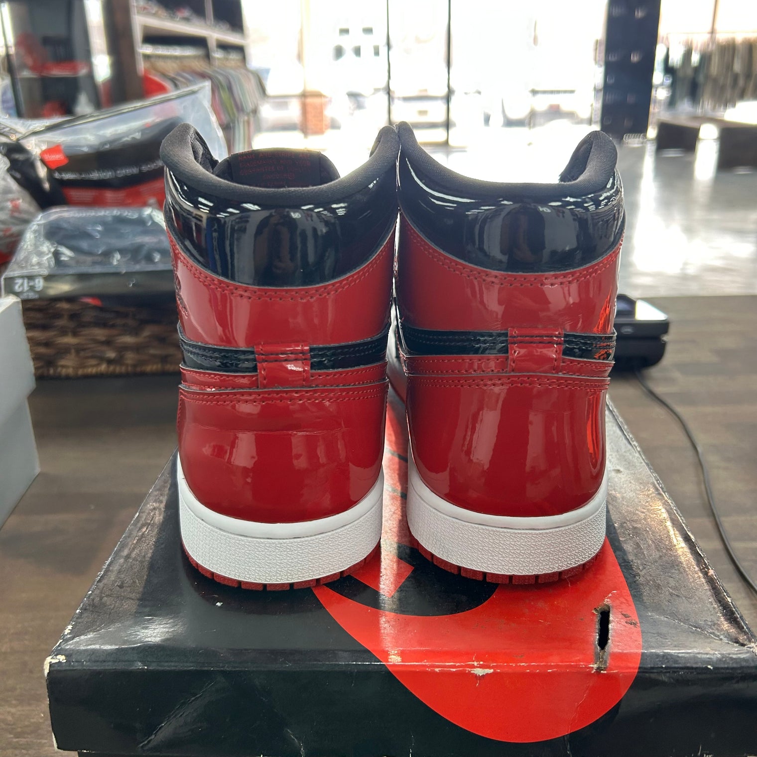 Patent Bred Jordan 1 High Retro (USED)