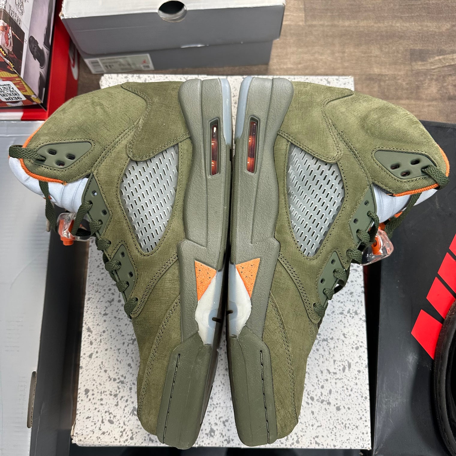 Jordan 5 Retro Olive (2024) (US 12) (USED)