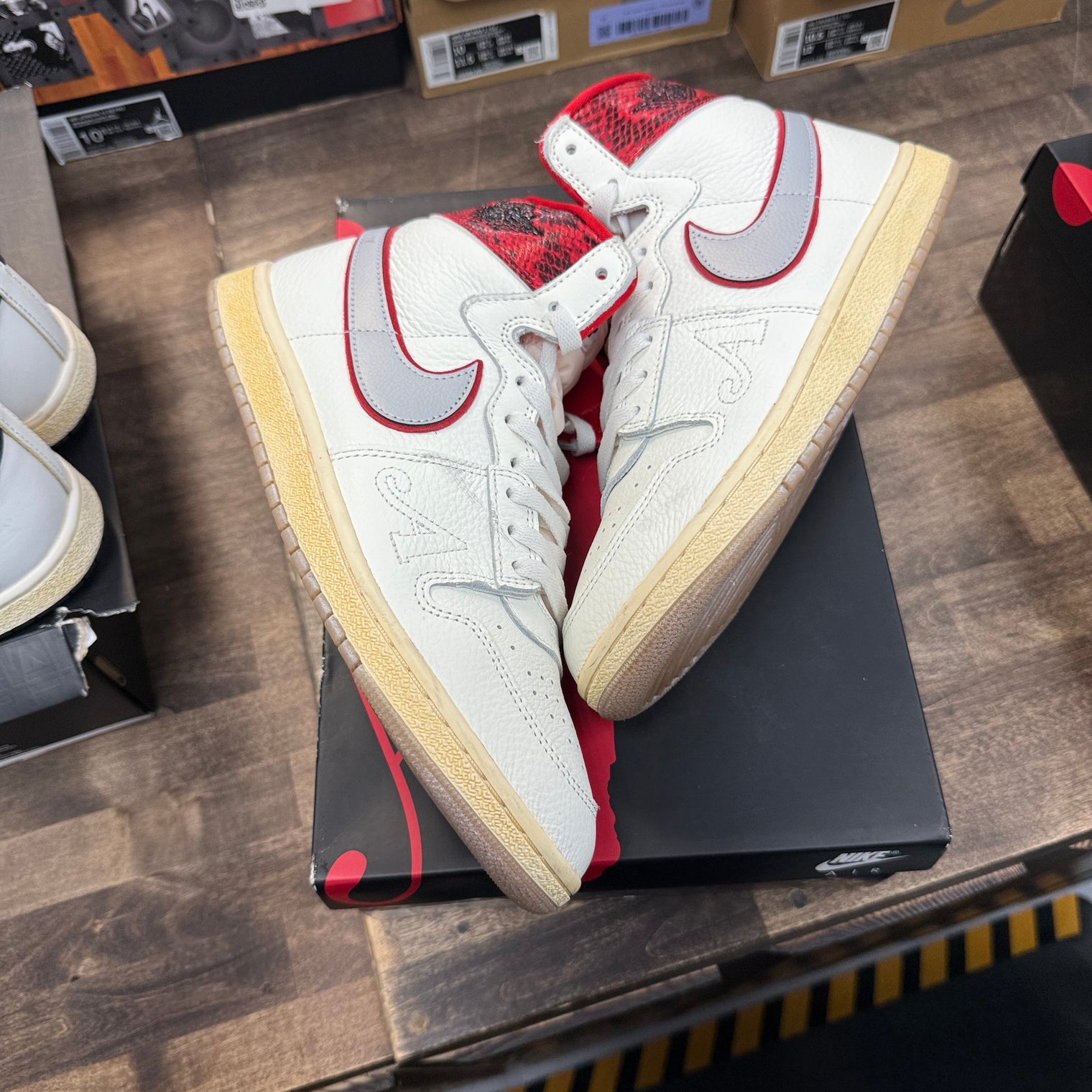 Awake NY Nike Jordan Air Ship PE SP (USED)