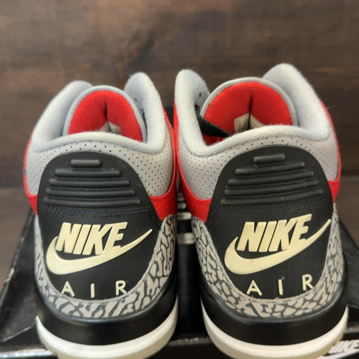 Jordan 3 Retro SE Unite Size 9.5 (Pre-Owned) - Image 4