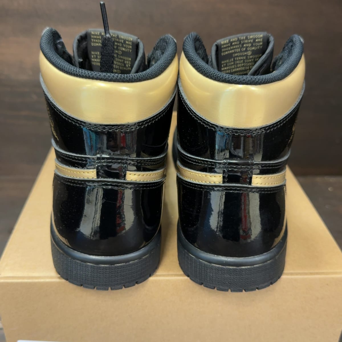 Jordan 1 Retro High Black Metallic Gold (2020) Size 8 (Pre-Owned) - aux