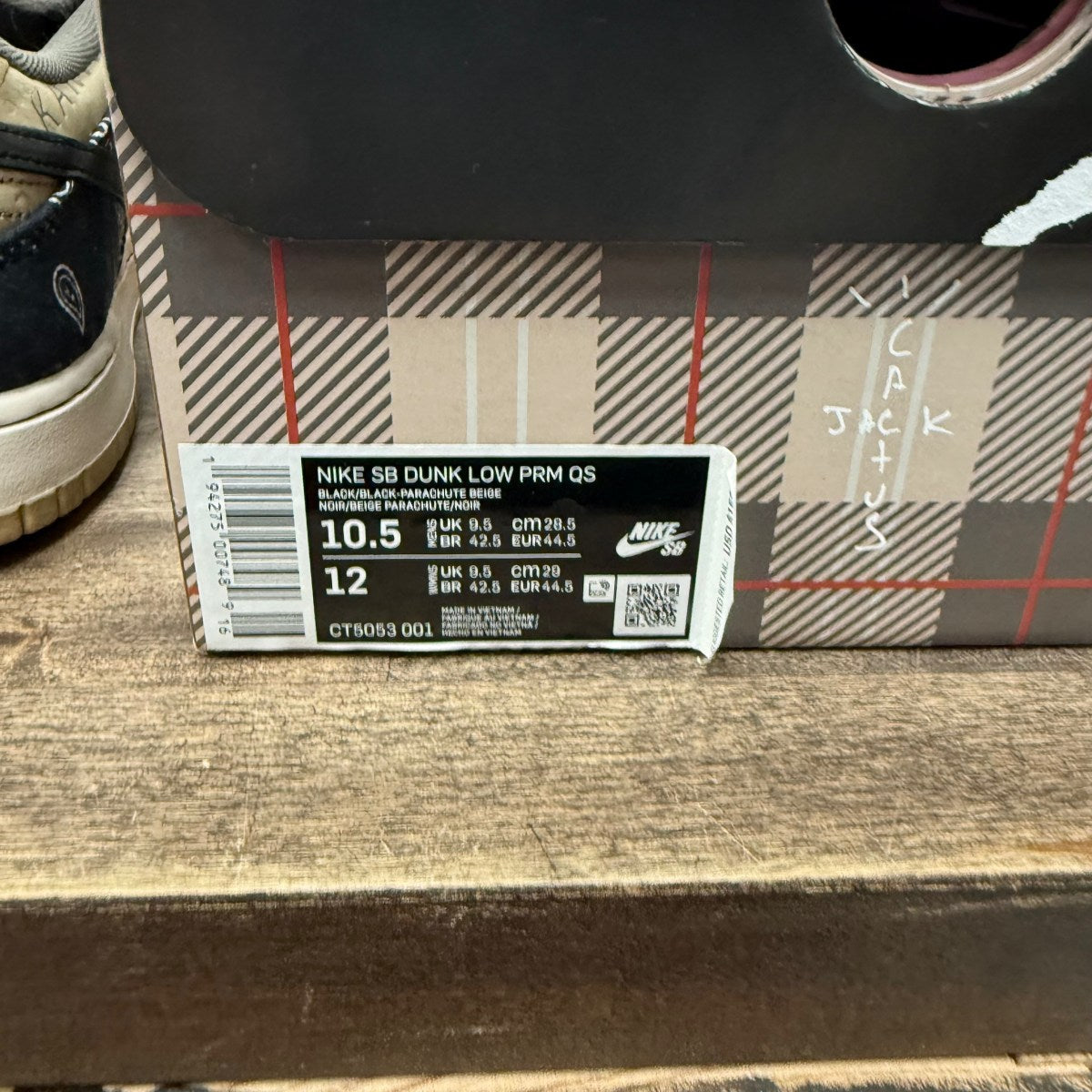 Nike SB Dunk Low Travis Scott (Special Box) Size 10.5 (Pre-Owned) - Image 7