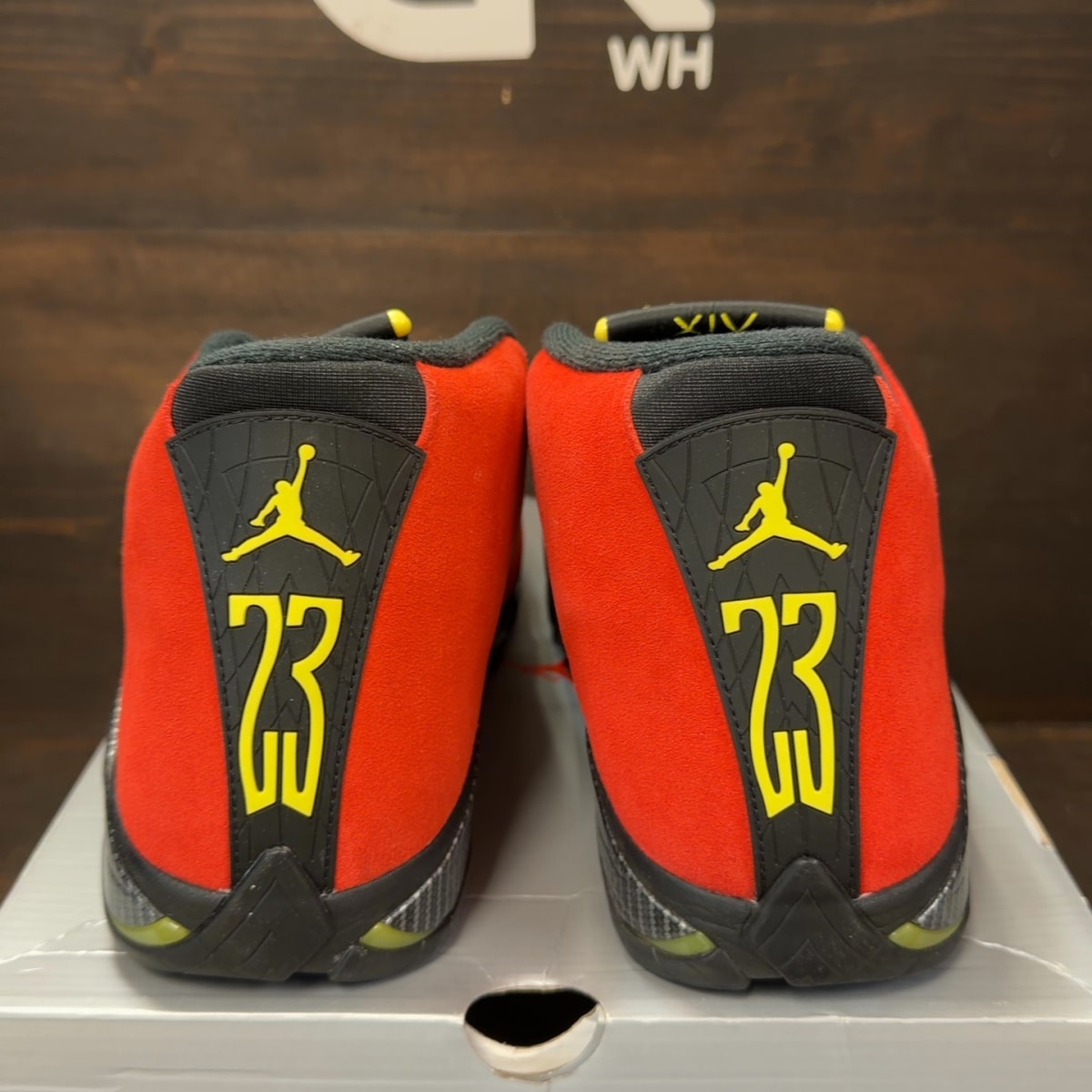 Jordan 14 Retro Ferrari (2025) Size 13 (Pre-Owned) - aux