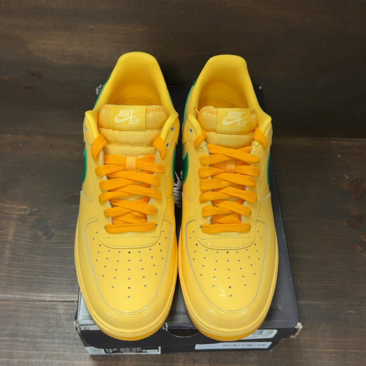 Nike Air Force 1 Low Patent Leather Topaz Gold Pine Green Size 10.5 (Pre-Owned) - tag