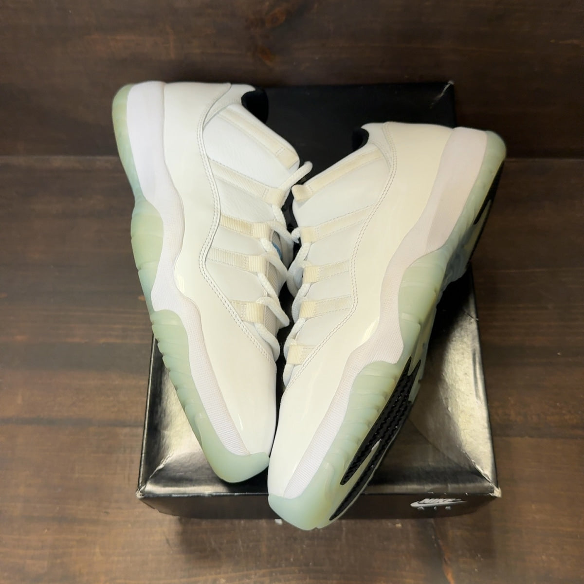 Jordan 11 Retro Low Legend Blue - Image 2