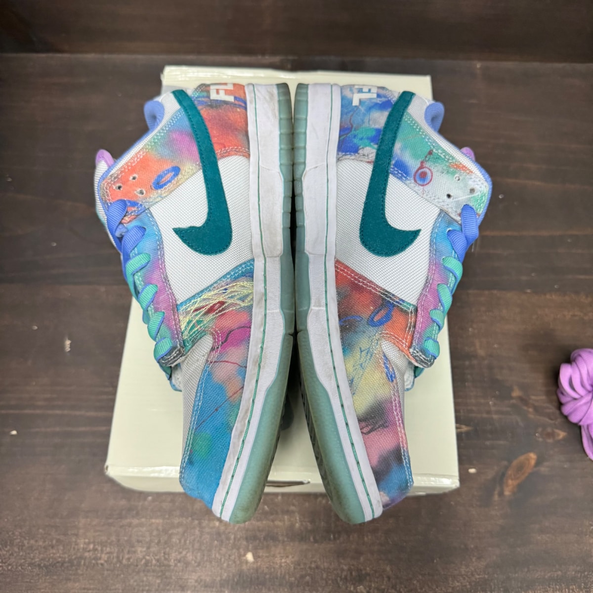 Nike SB Dunk Low Futura Laboratories Bleached Aqua - Image 4
