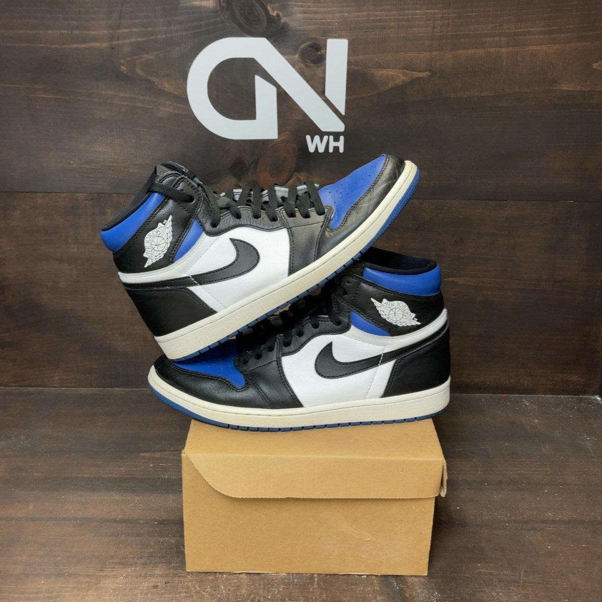 Jordan 1 Retro High Royal Toe Size 10 (Pre-Owned) - Image 1