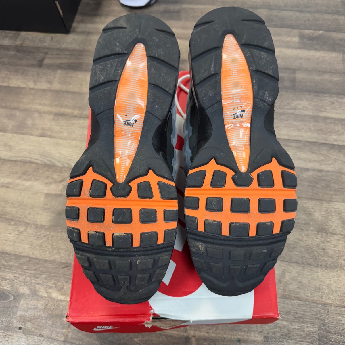 Nike Air Max 95 OG Big Bubble Bright Mandarin 2.0 (2025) - Image 4