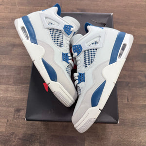 Jordan 4 Retro Military Blue (2024) - Image 1