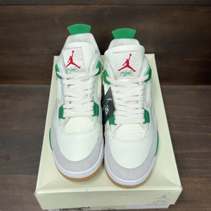 Jordan 4 Retro SB Pine Green Size 9.5 (Pre-Owned) - Image 3