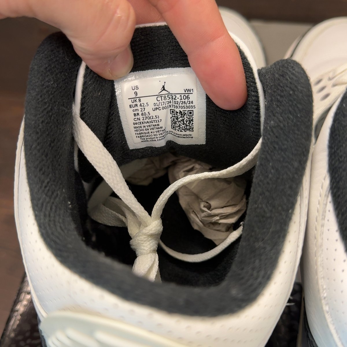 Jordan 3 Retro Cement Grey Size 9 (Pre-Owned) - aux