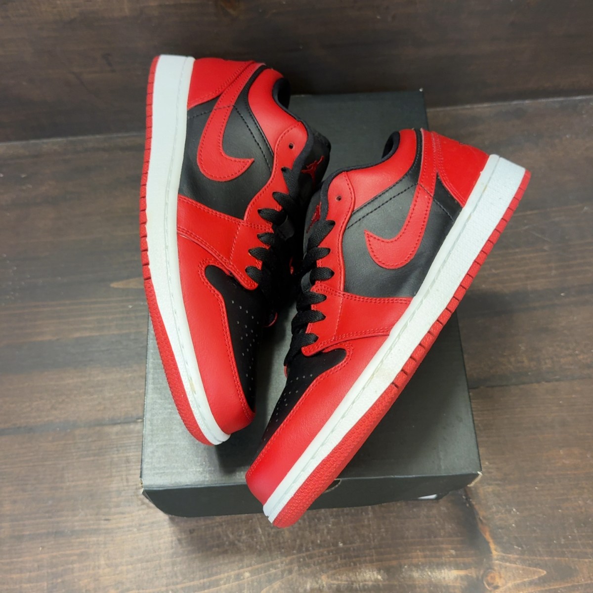 Jordan 1 Low Reverse Bred - Image 2