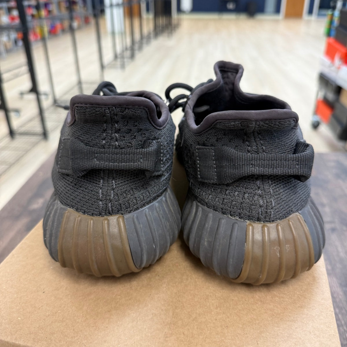 adidas Yeezy Boost 350 V2 Cinder Size 9.5 (Pre-Owned) - Image 3