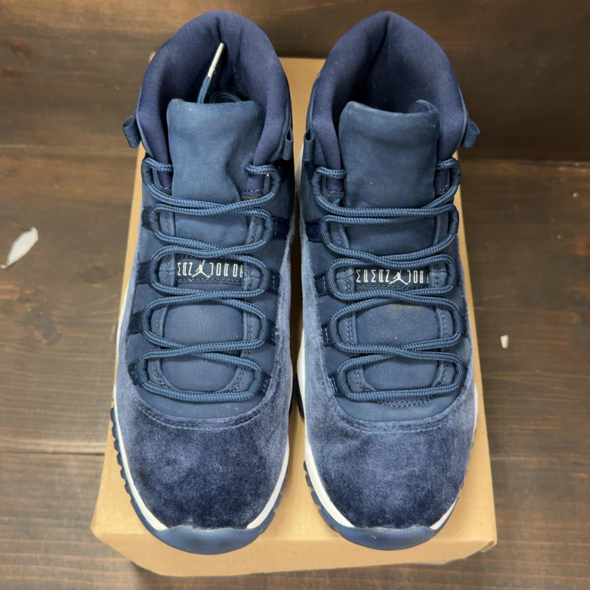 Jordan 11 Retro Midnight Navy (Women's) Size 9.5W (Pre-Owned) - tag