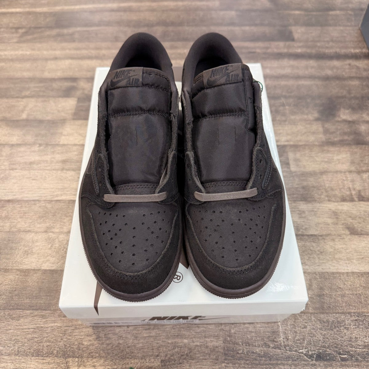 Jordan 1 Retro Low OG SP Travis Scott Velvet Brown - Image 2