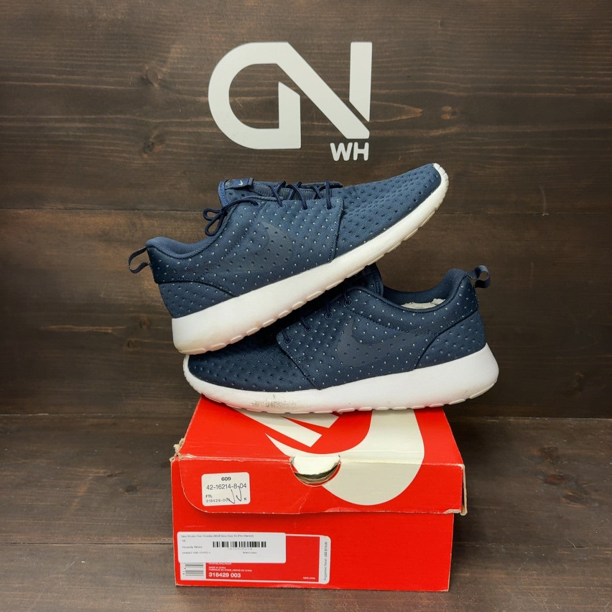 Nike Roshe One Obsidian/Wolf Grey Size 10 (Pre-Owned) - Image 1