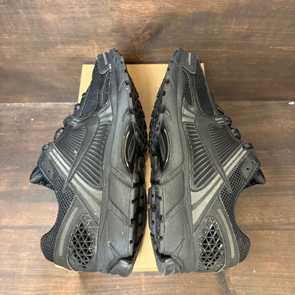 Nike Zoom Vomero 5 Triple Black Size 12 (Pre-Owned) - Image 5