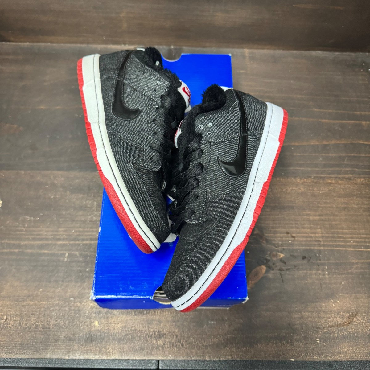 Nike SB Dunk Low Larry Perkins Size 8.5 (Pre-Owned) - back
