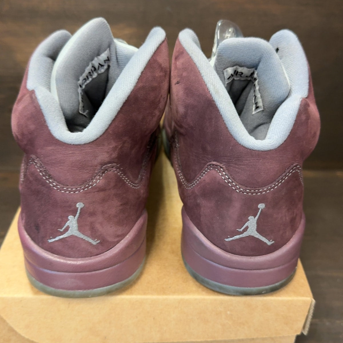 Jordan 5 Retro Burgundy (2023) Size 10.5 (Pre-Owned) - Image 5