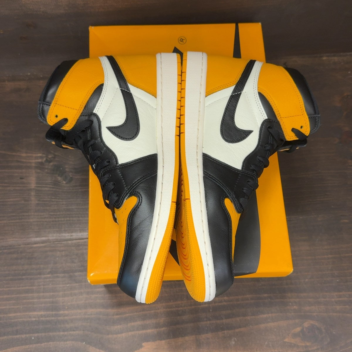 Jordan 1 Retro High OG Taxi - Image 4