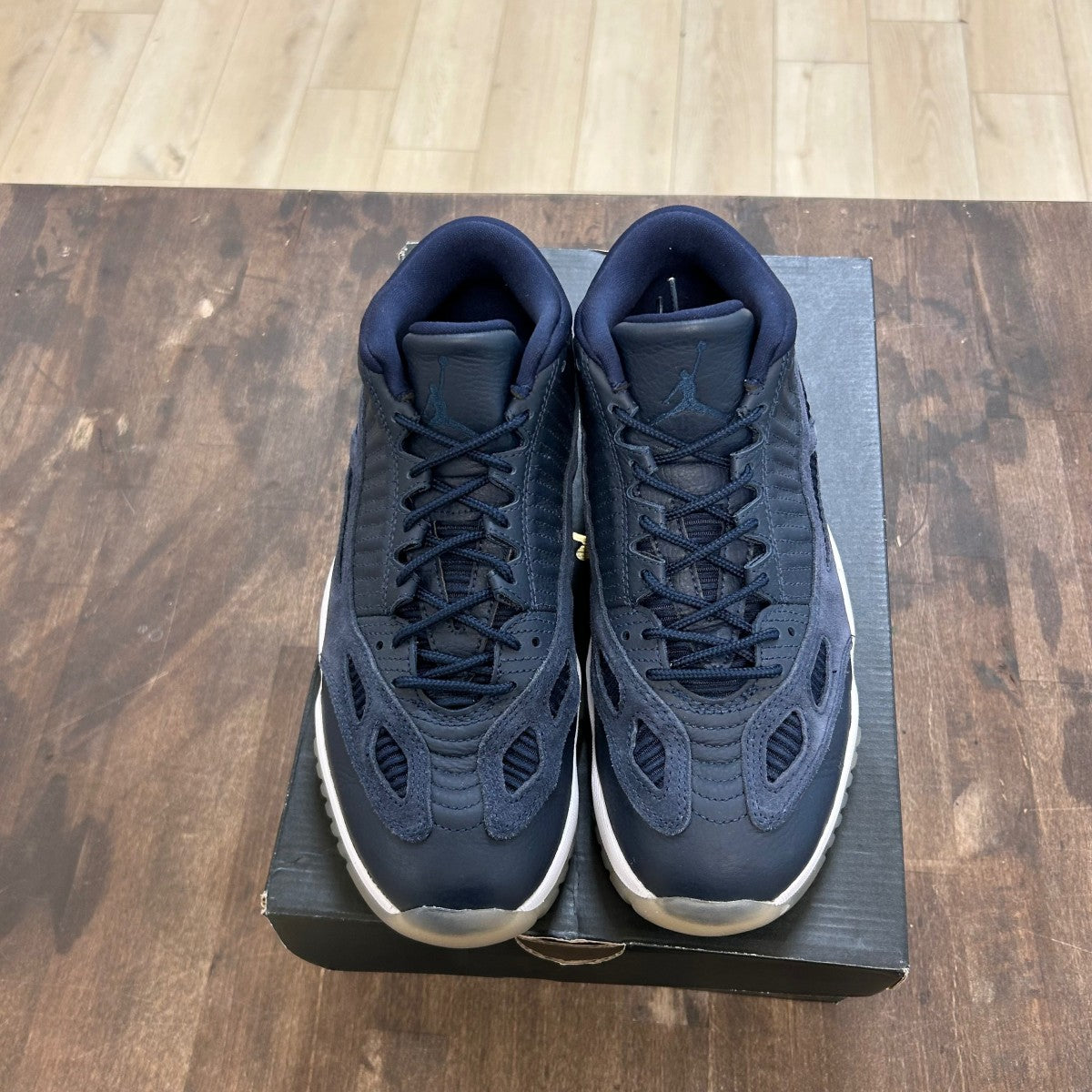 Jordan 11 Retro Low IE Obsidian - Image 2