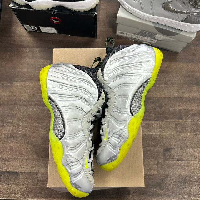Nike Air Foamposite One Silver Volt Camo Size 10 (Pre-Owned) - Image 1