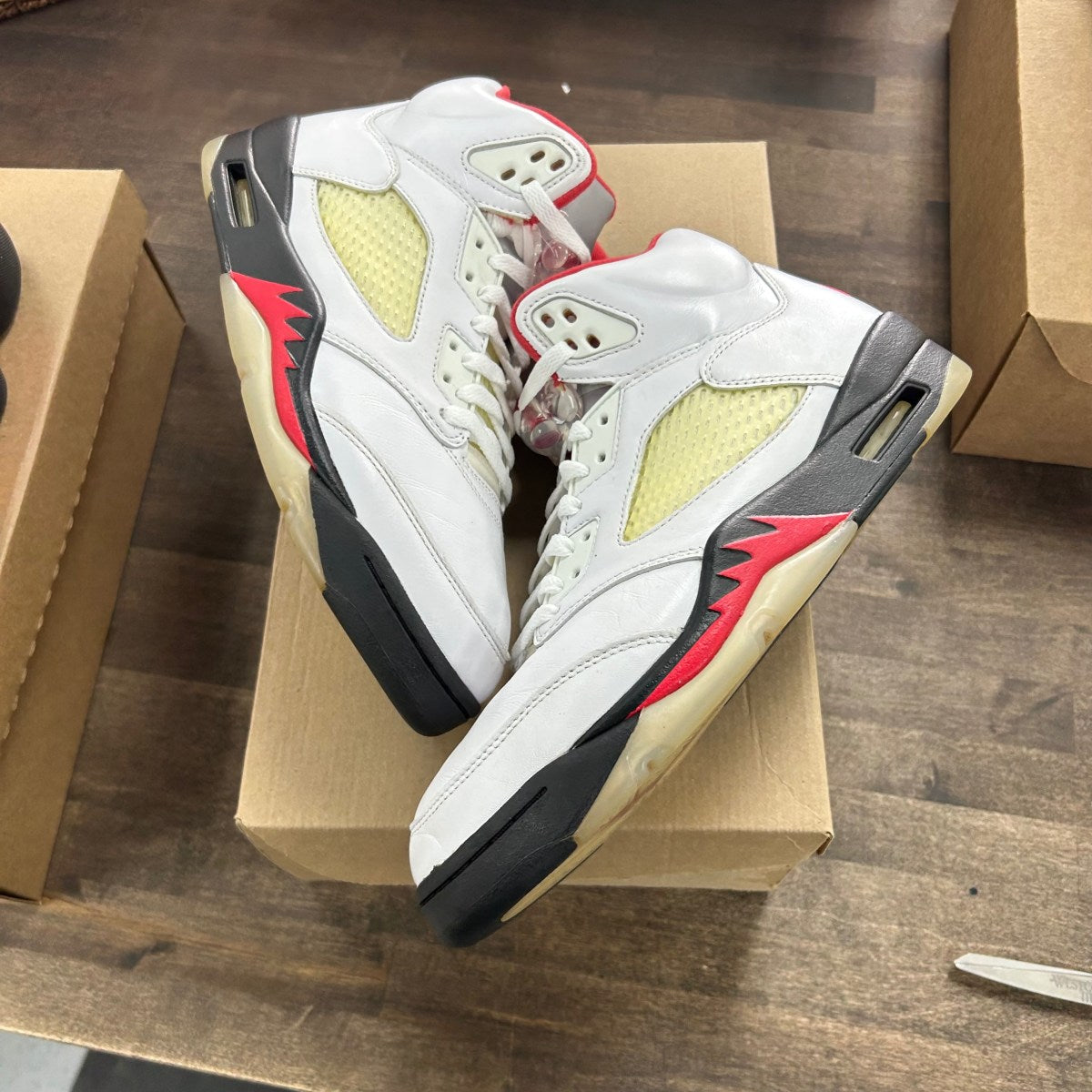 Jordan 5 Retro Fire Red Silver Tongue (2020) Size 9.5 (Pre-Owned) - Image 1