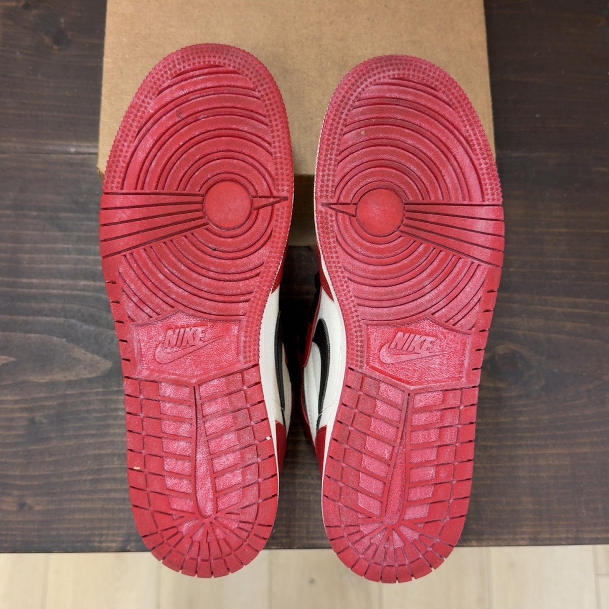 Jordan 1 Retro High OG Chicago Lost and Found (GS) Size 7Y (Pre-Owned) - Image 8