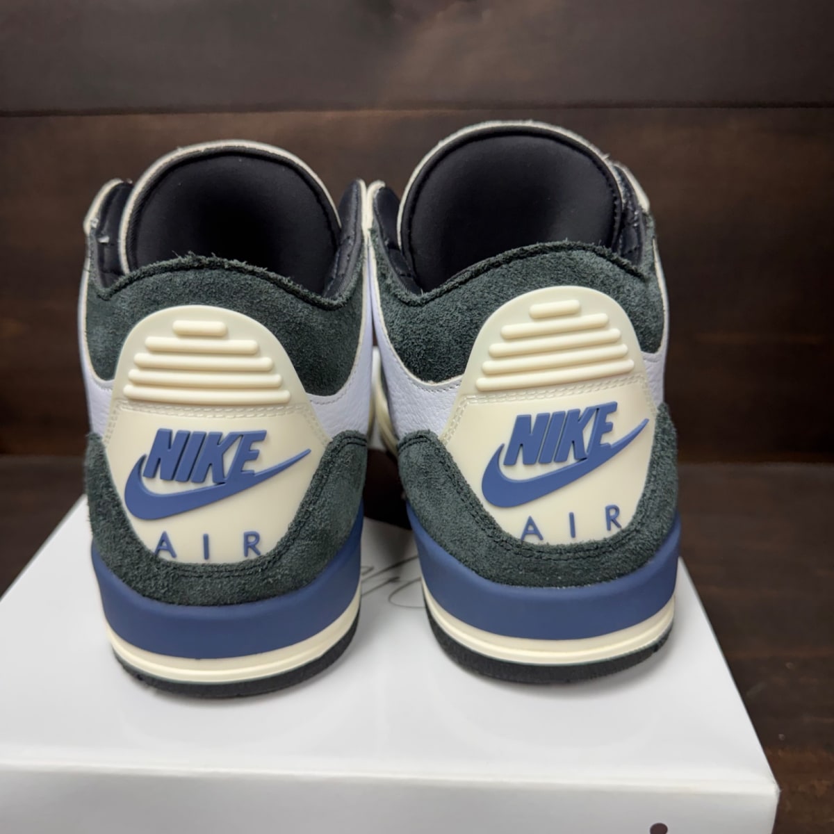 Jordan 3 Retro OG SP A Ma Maniére Diffused Blue Diffused Blue - Image 5