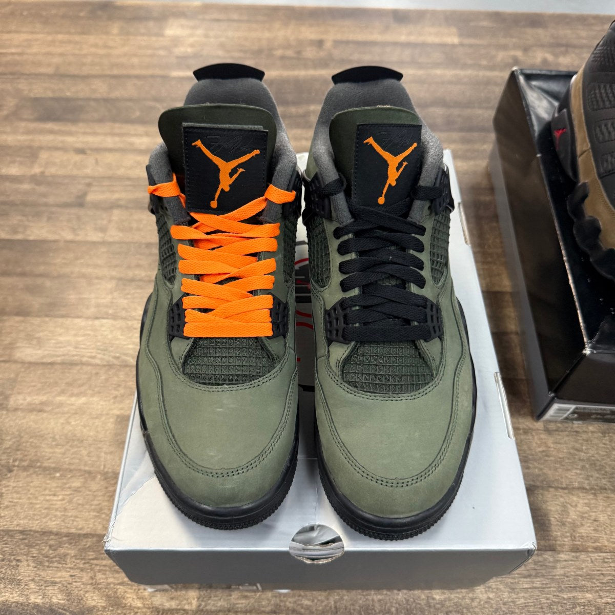 Jordan 4 Retro OG SP Undefeated (2025) - Image 2