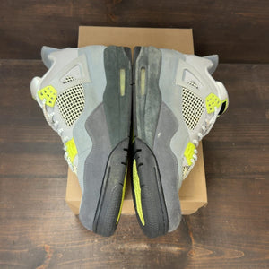 Jordan 4 Retro SE 95 Neon Size 13 (Pre-Owned) - aux