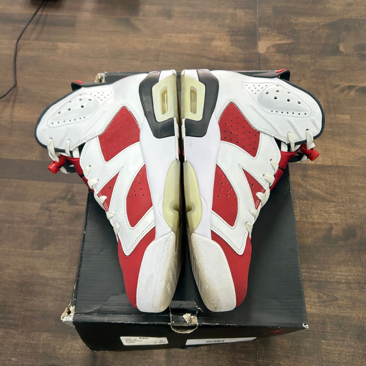 Carmine Jordan 6 Retro (USED)
