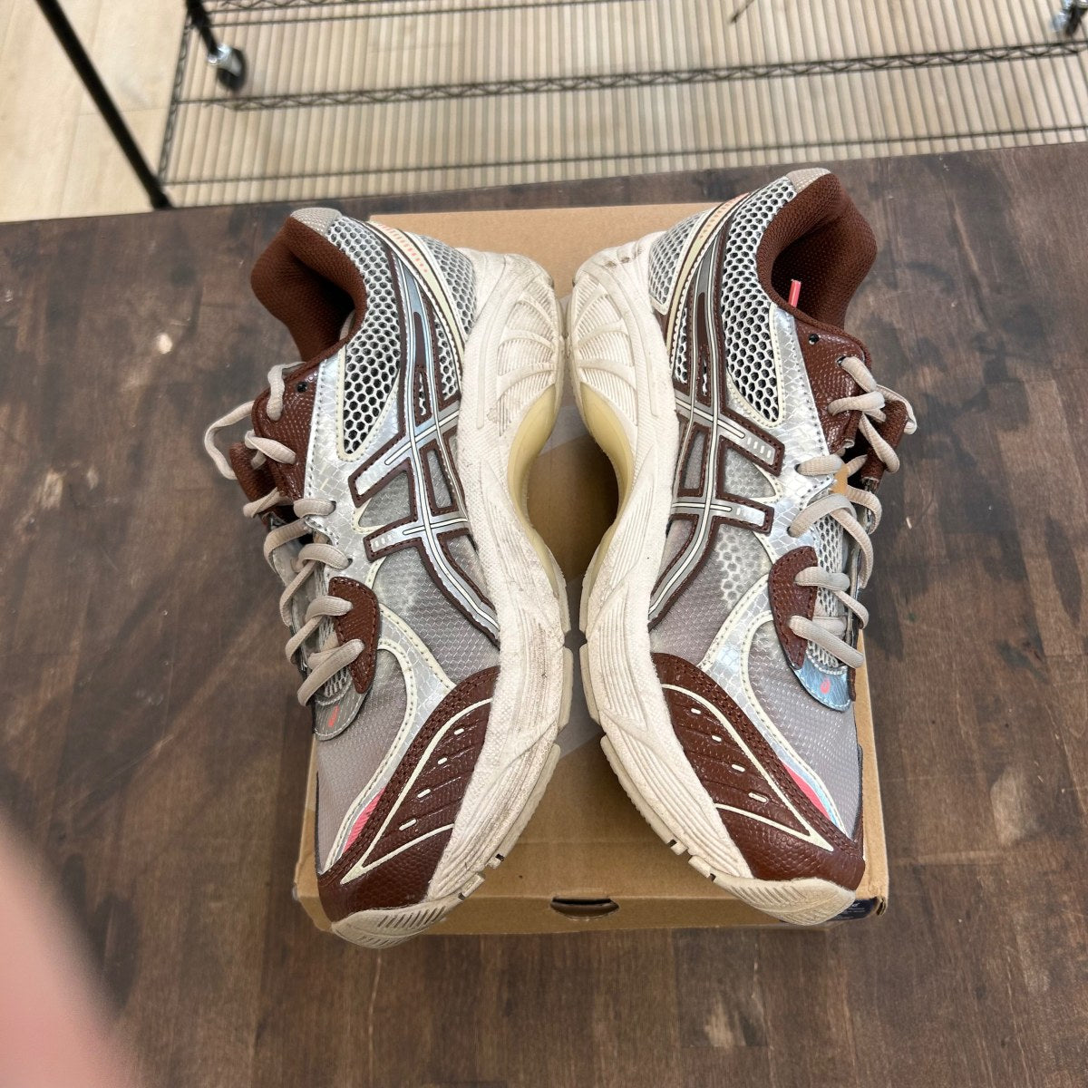ASICS GT-2160 Above the Clouds Chocolate Brown Size 8.5 (Pre-Owned) - Image 2