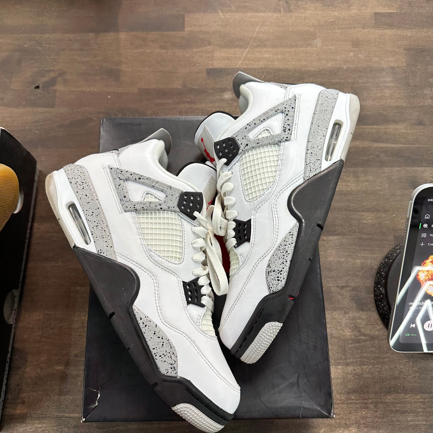 White Cement Jordan 4 Retro (2016) (USED)