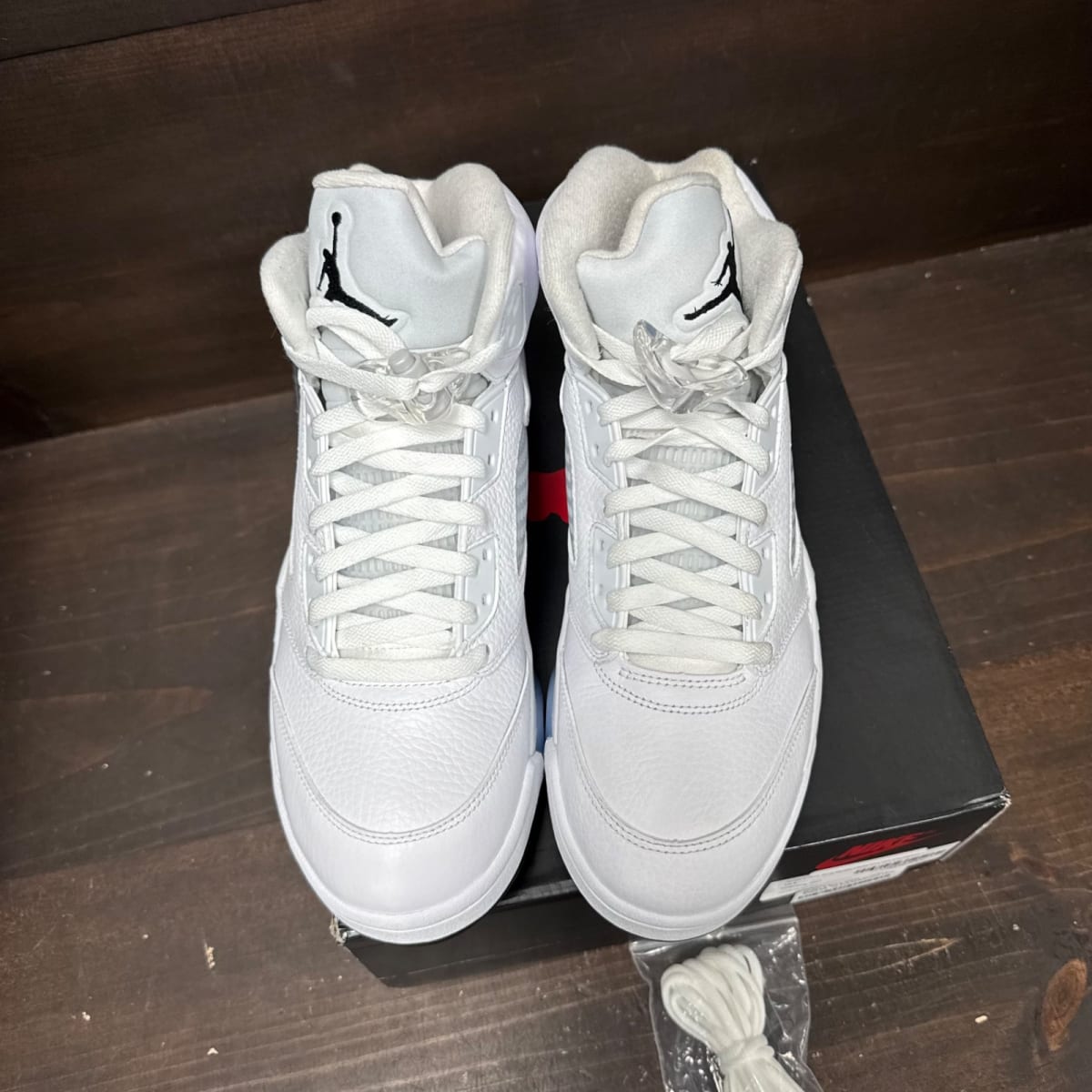 Jordan 5 Retro White Metallic (2026) Size 10.5 (Pre-Owned) - back