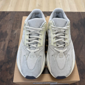 adidas Yeezy Boost 700 Analog - Image 2