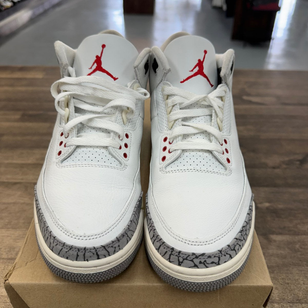 Jordan 3 Retro White Cement Reimagined Size 11 (Pre-Owned) - Image 2