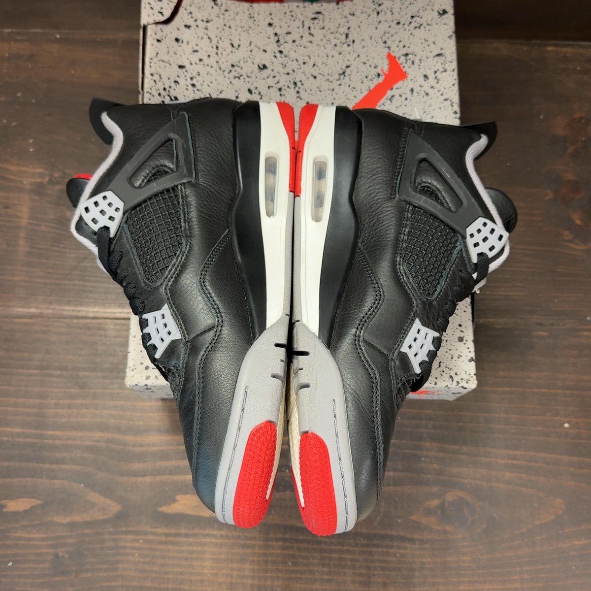 Jordan 4 Retro Bred Reimagined Size 9 (Pre-Owned) - aux