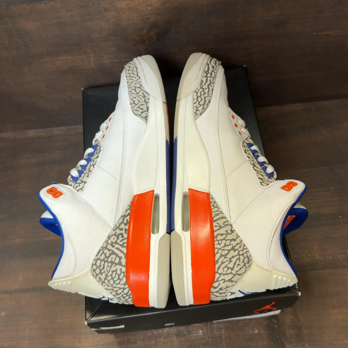 Jordan 3 Retro Knicks Size 11 (Pre-Owned) - Image 5