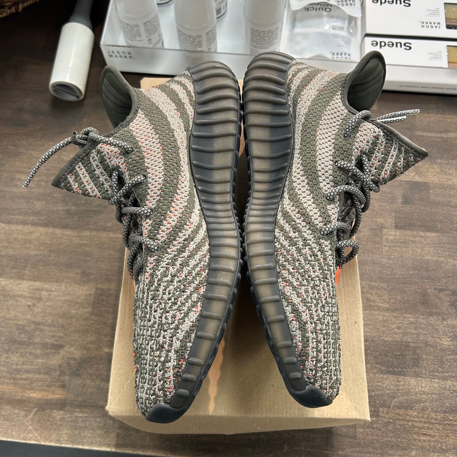 Carbon Beluga Yeezy 350 (USED,No Box)