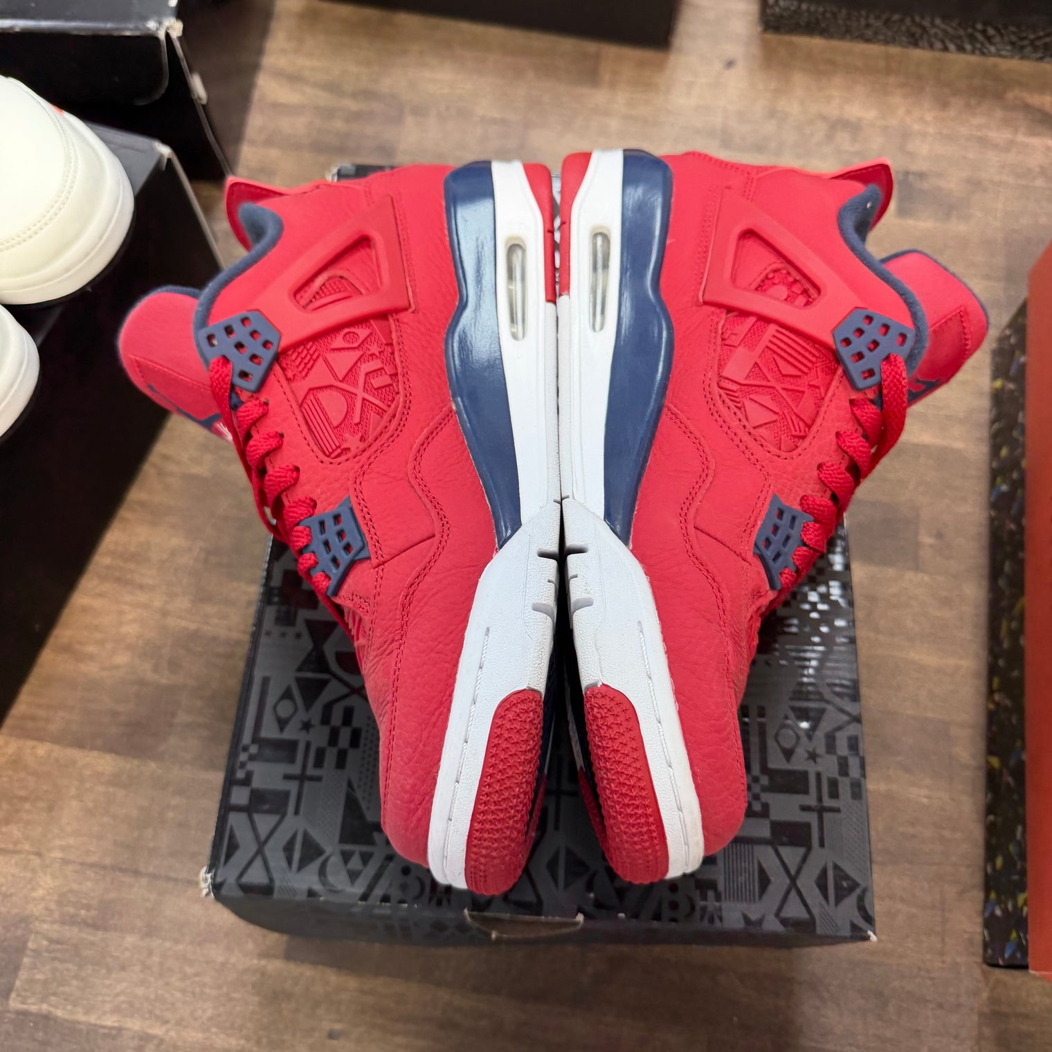 FIBA Jordan 4 Retro (2019) (USED)