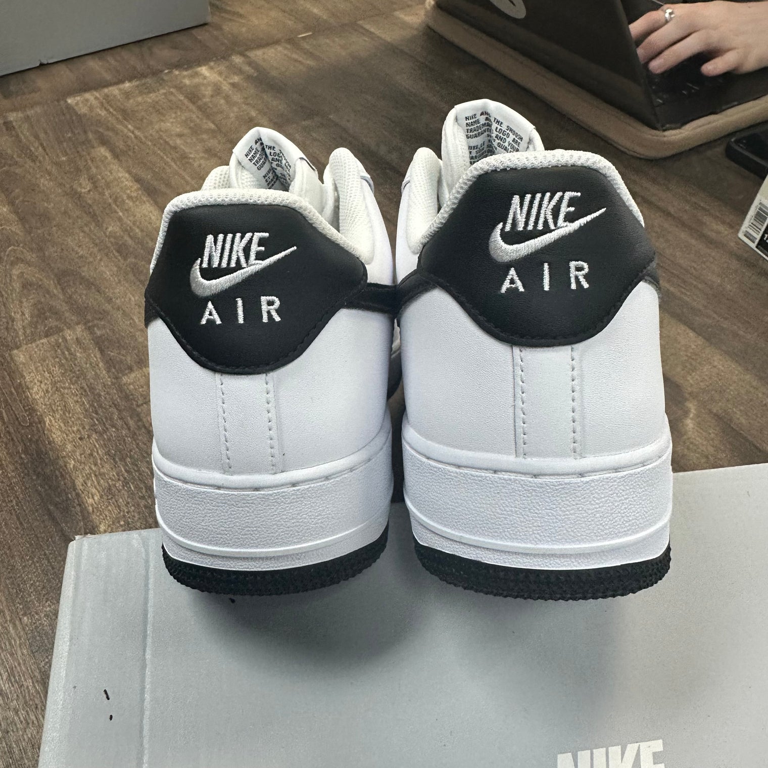 White Black Air Force 1 Low 07 (Used)
